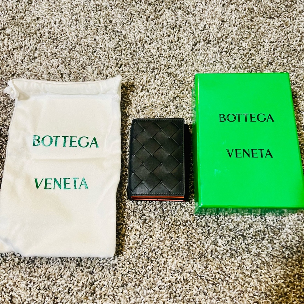 Brand New Bottega Veneta Trifold Leather Wallet. Never used. In its original box
